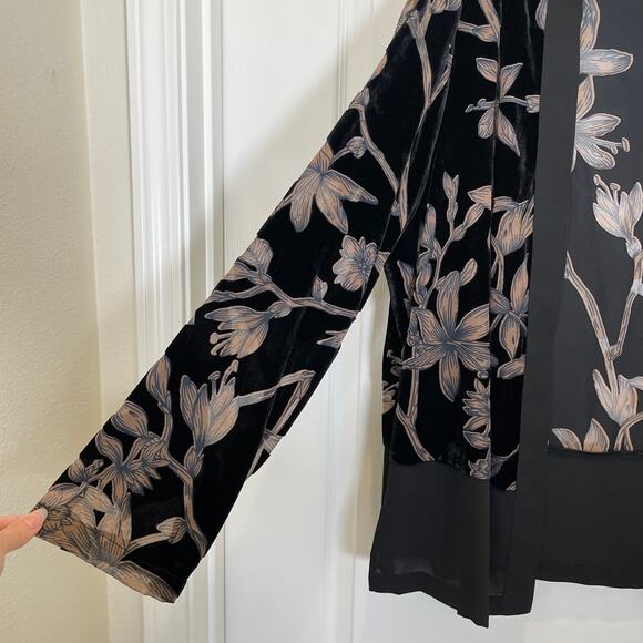 Karen Kane Velvet Burnout Open Cardigan Jacket Black Floral Whimsigoth L - Picture 4 of 6